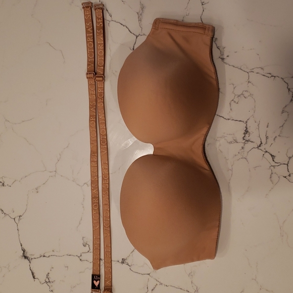 Victoria's Secret Body by Victoria Strapless Bra - Picture 1 of 4